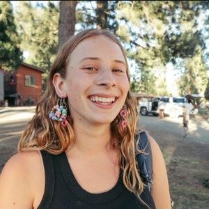 Meet your Posher, Caroline